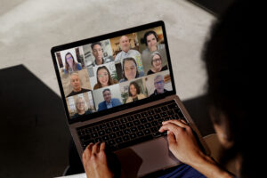 MEA-ZOOM-Laptop